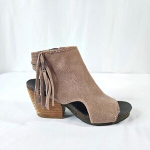 OTBT Free Spirit Grey Suede Womens Booties Sz 8.5